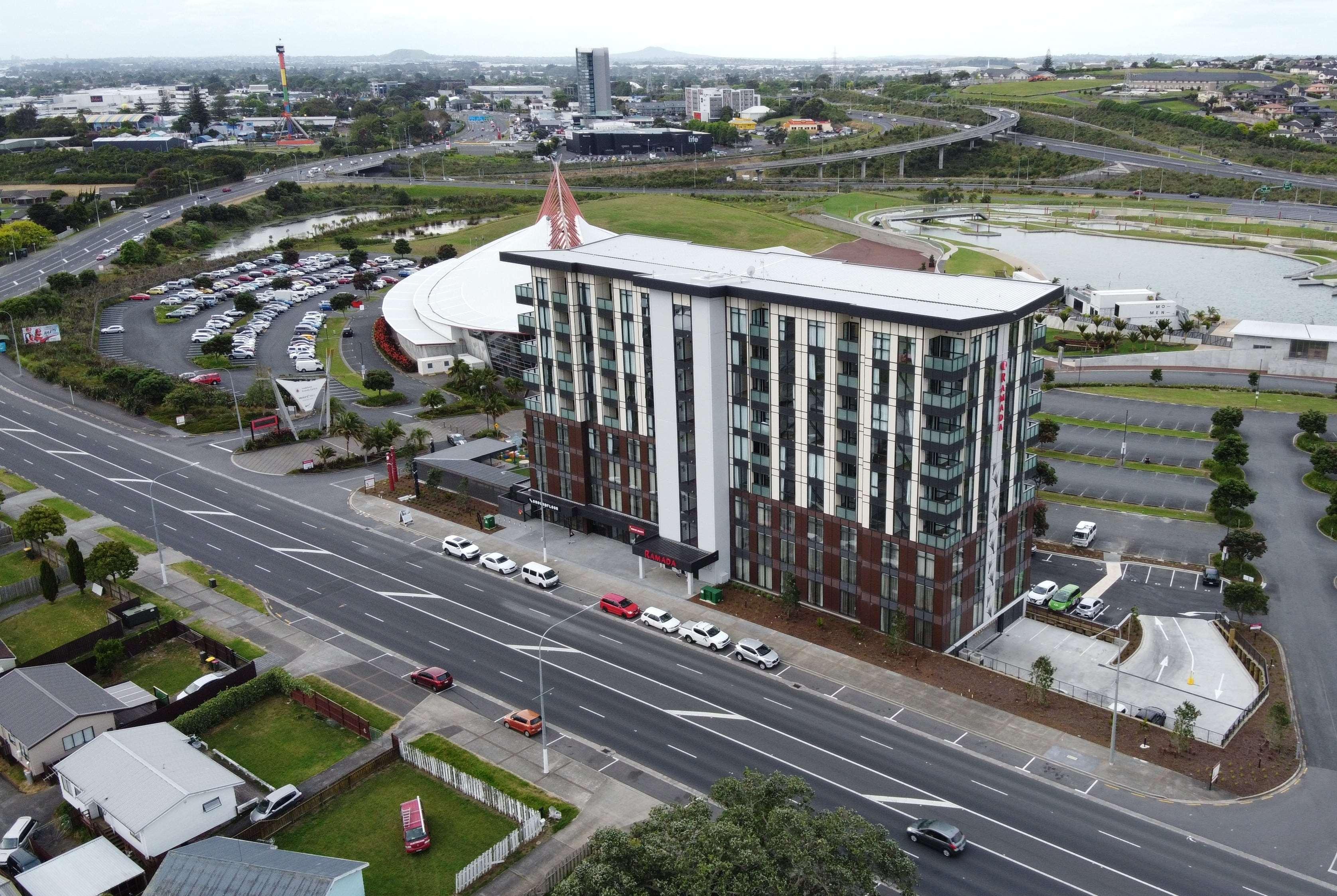 Ramada Suites By Wyndham Auckland Manukau Pacfic Centre Esterno foto