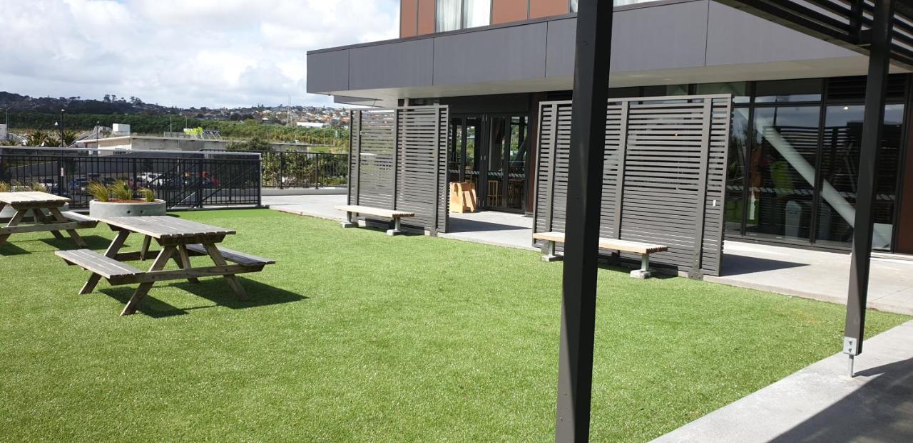 Ramada Suites By Wyndham Auckland Manukau Pacfic Centre Esterno foto