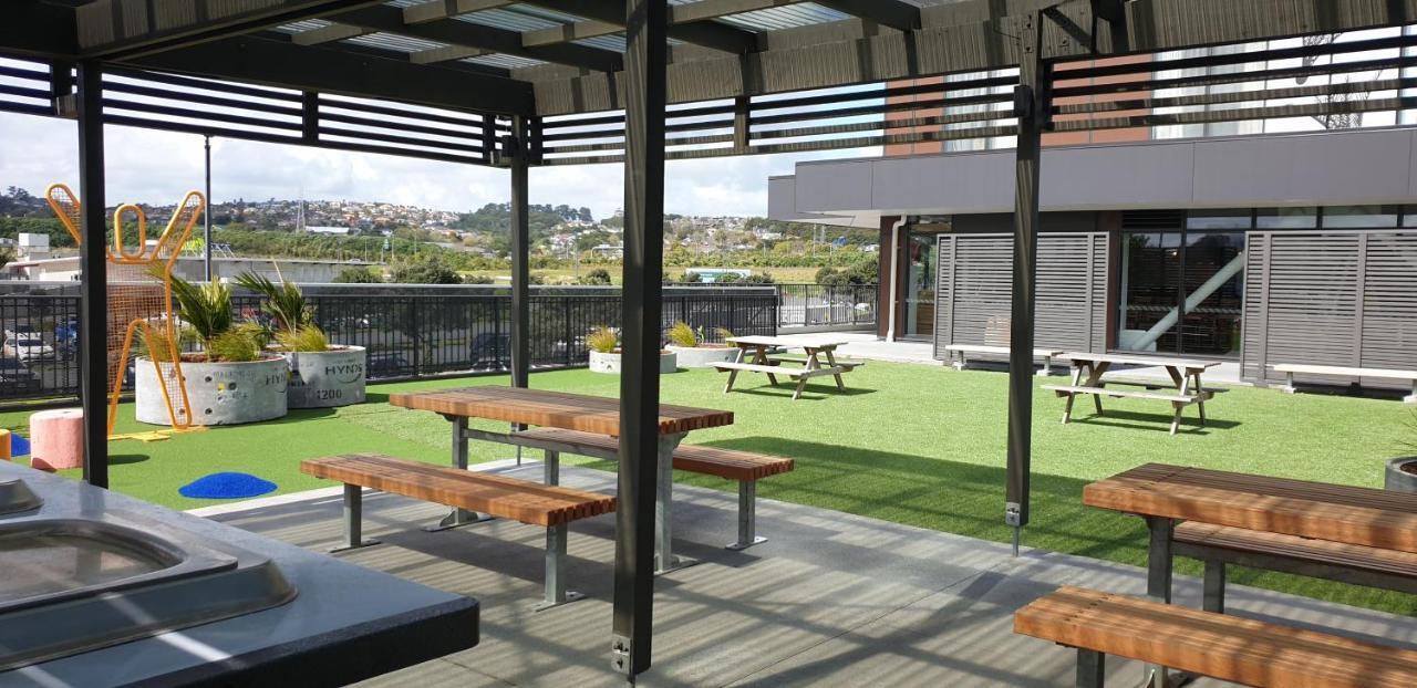 Ramada Suites By Wyndham Auckland Manukau Pacfic Centre Esterno foto