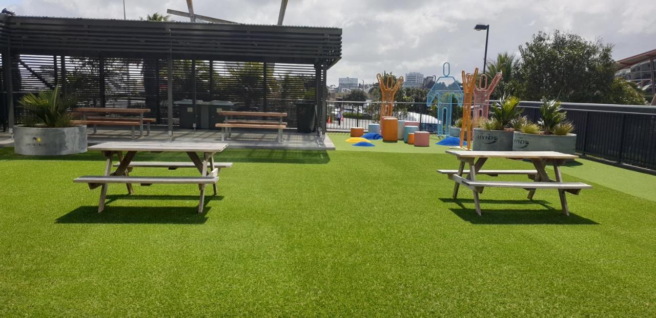 Ramada Suites By Wyndham Auckland Manukau Pacfic Centre Esterno foto